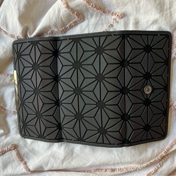 Reflective Backpack & Wallet - Picture 7 of 9